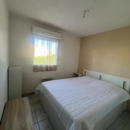 T2 Proche Plage, Parking Et Terrasse Sète
